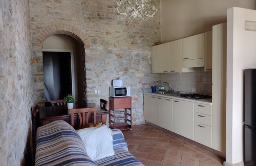 Riotorto Apartment | Apartment 'Appartamento Gorgona' with Sea View, Wi-Fi and Air Conditioning