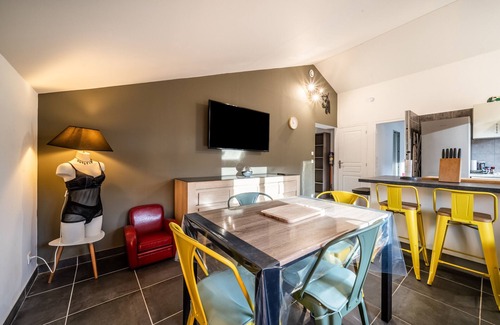 Allinges Apartment | Apartment 'Appartement Coté Montagne' with mountain view, air conditioning