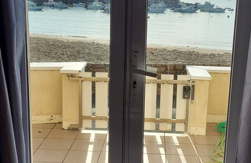 Plouezec Apartment | Apartment 'Appartement La Plage Plouha' with Sea View, Private Terrace and Wi-Fi