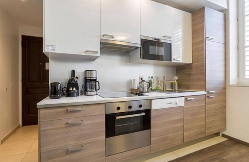 La Croix Rousse Apartment | Apartment 'Appartement Le Jacquard Lyon Centre' with Wi-Fi and Air Conditioning