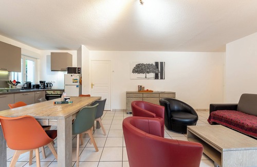 Brides-les-Bains Apartment | Apartment 'Appt Alba 6 Pers Plein Centre' with Mountain View, Private Terrace and Wi-Fi