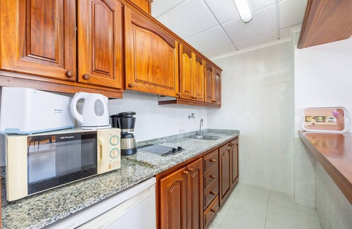 Cala Figuera Apartment | Apartment 'Aptos Villa Sirena Vista Mar' with Shared Pool, Wi-Fi and Air Conditioning