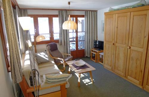 Ernen Apartment | Apartment Aragon M86 by Interhome