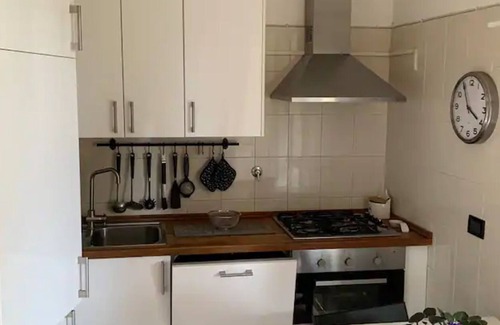 Arenzano Apartment | Apartment "Arenzano, a 2 km dal Mare" with Balcony & A/C