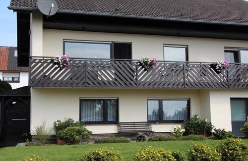 Bettenfeld Apartment | Apartment At Friedel - 2-bed apartment shower and bath/WC, 1 bedroom