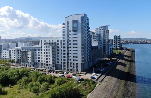 Newhaven Apartment | Apartment at Grand Harbour Apartments