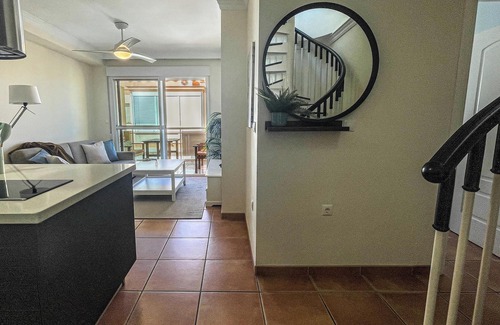 El Morche Apartment | Apartment "Atico Leonardo" with Sea View, Shared Pool & Wi-Fi