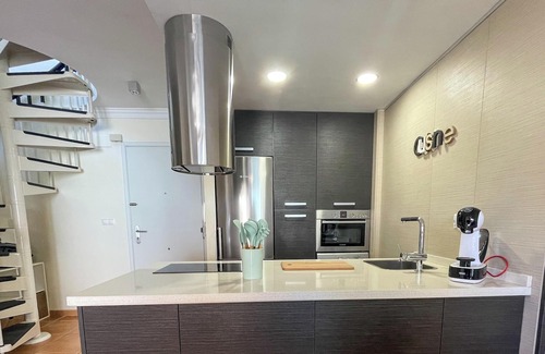 El Morche Apartment | Apartment "Atico Leonardo" with Sea View, Shared Pool & Wi-Fi