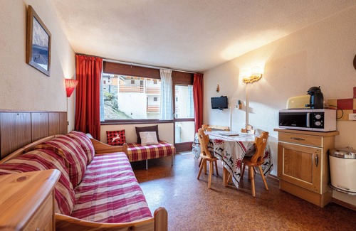 Reberty Apartment | Apartment 'Au Pied Des Pistes' with Balcony