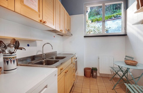 Bonassola Apartment | Apartment 'Aurea' with Sea View, Balcony and Wi-Fi