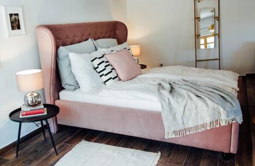 Bad Aussee Apartment | Apartment Aussee- Atelier Salzherrenhof- Küche, WLAN, Netflix