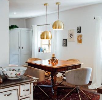 Bad Aussee Apartment | Apartment Aussee- Atelier Salzherrenhof- Küche, WLAN, Netflix