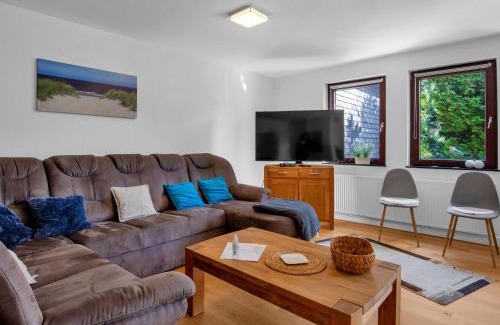 Warwerort Apartment | Apartment Austernfischer by Interhome