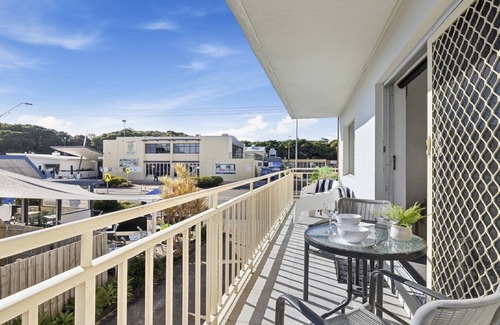 Coffs Harbour House | Apartment awesome location, near cafes, restaurants, short stroll to the beach