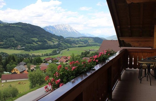 Michaelerberg-Pruggern Apartment | Apartment B/2 bedrooms/bathroom, WC - Landhaus Stocker