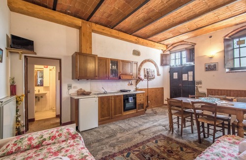 Castiglion Fibocchi Other | Apartment "Bilocale Vermiglio" with Shared Pool & Wi-Fi