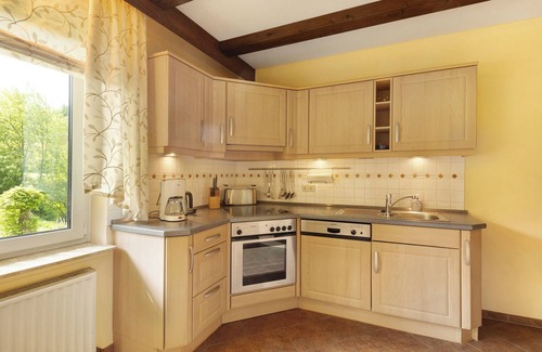 Usseln Apartment | Apartment 'B - Suite' with Private Terrace and Wi-Fi