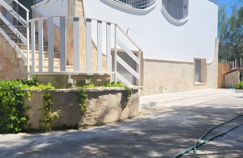 Marina di Lizzano Apartment | Apartment 'Bagnara - King' with Sea View and Shared Garden