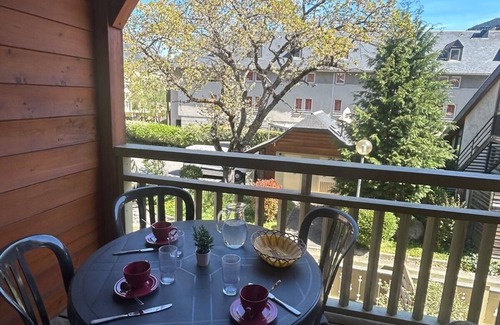 Saint-Lary-Soulan Apartment | Apartment Balcony With Indoor Swimming Pool Sauna Hammam Village Center