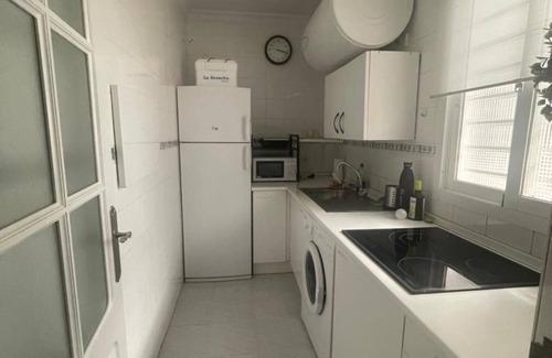 Barbate Apartment | Apartment 'Beach House' with Wi-Fi and Air Conditioning