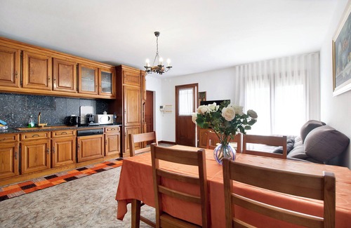 Fonte Boa Apartment | Apartment 'Bellaë Holiday - Bali' with Shared Terrace, Shared Garden and Wi-Fi