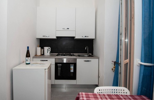 Manarola Apartment | Apartment Belvedere by Arbaspàa - with sea view balcony in Manarola