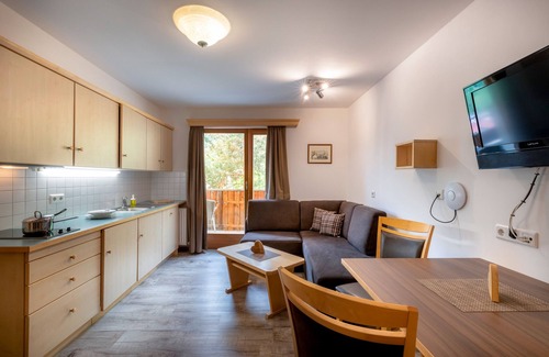 Burgusio Apartment | Apartment 'Bergkamerad 2' with Mountain View, Shared Terrace and Wi-Fi
