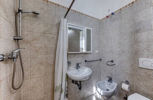 Presicce Apartment | Apartment 'Bilocale Con Cucina' with Private Terrace, Wi-Fi and Air Conditioning