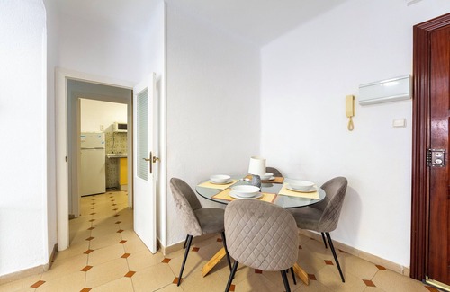 Almeria Apartment | Apartment 'Bilbao 22 Comodo' with Sea View and Air Conditioning