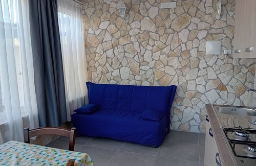 Vieste Apartment | Apartment 'Bilo Superior' with Private Garden, Wi-Fi and Air Conditioning