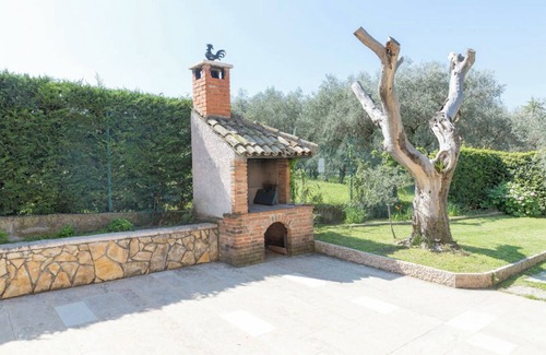 Bardolino Apartment | Apartment "Bilocale Colline di Bardolino 1" with Wi-Fi & Garden 023006-LOC-00151