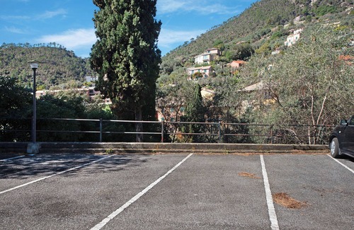 Bonassola Apartment | Apartment "Bilocale il Castello con Parcheggio" close to the Sea