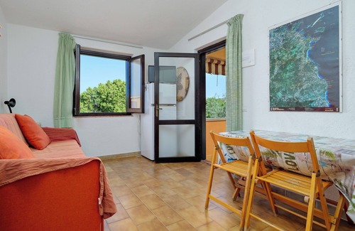 San Teodoro City Centre Apartment | Apartment 'Bilocale Gli Ulivi' with Private Terrace