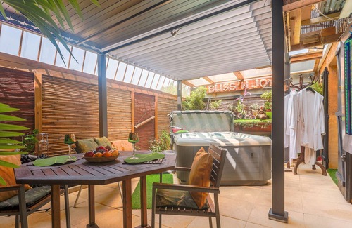 Montauroux Apartment | Apartment 'Bliss'n Joys' with Private Pool, Private Terrace and Wi-Fi
