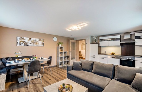 Hartenstein Apartment | Apartment 'Brunnerhof Urlaub Auf Dem Land' with Terrace and Shared Garden