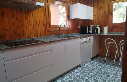 Rio Velez Apartment | Apartment 'Bungalow Near the Beach' with Shared Pool, Wi-Fi and Air Conditioning