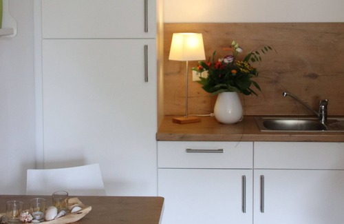Bitterfeld Apartment | Apartment by the lake