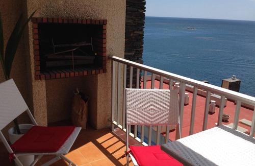 Almadraba-Canyelles Apartment | Apartment by the sea, terrace, sea view, air conditioning, swimming pool, garage, ascen