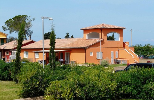 Puntone Apartment | Apartment by the sea with private outside space, Air Conditioning,Wi-Fi.B1p