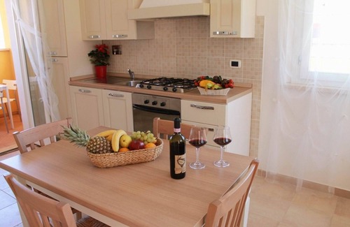 Puntone Apartment | Apartment by the sea with private outside space, Air Conditioning,Wi-Fi.T1p