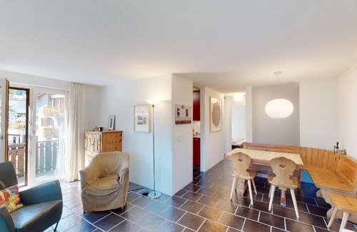 Celerina-Schlarigna Apartment | Apartment Chalchera - Modern 2.5-Room Apartment in Celerina