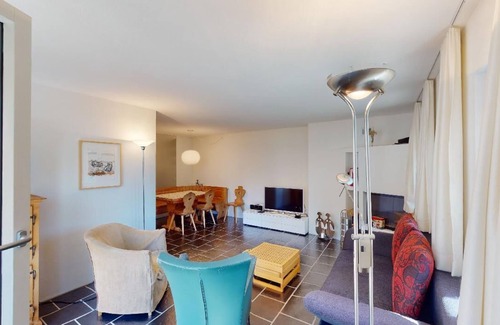 Celerina-Schlarigna Apartment | Apartment Chalchera - Modern 2.5-Room Apartment in Celerina