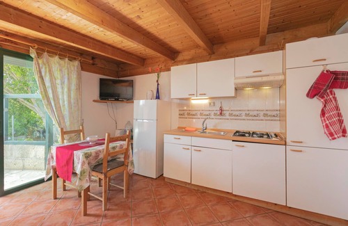 Granadilla de Abona Apartment | Apartment "Casa Munay" with Sea View, Terrace & Shared Garden