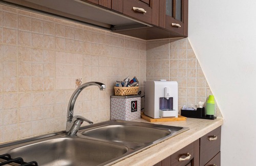 Vitigliano Apartment | Apartment 'C H Terra' with Private Terrace, Wi-Fi and Air Conditioning