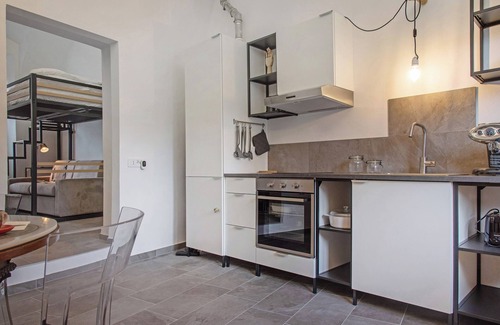 Porto Valtravaglia Apartment | Apartment 'Cà Del Lac' with Wi-Fi