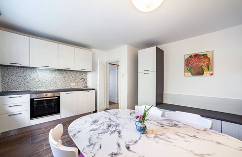 Parcines Apartment | Apartment 'Cafe Rudi Living Anna' with Mountain View, Private Garden and Wi-Fi