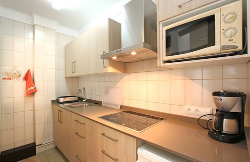 Cala Figuera Apartment | Apartment 'Cala Figuera 1b' with Sea View, Wi-Fi and Air Conditioning