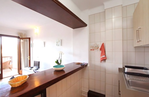Cala Figuera Apartment | Apartment 'Cala Figuera 4b' with Sea View, Balcony and Wi-Fi