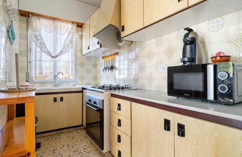 Alcanar Apartment | Apartment 'Can Sant Joan' with Sea View, Wi-Fi and Air Conditioning