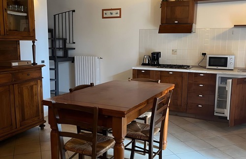 Santa Luce Apartment | Apartment 'Caprifoglio' with Shared Pool, Wi-Fi and Air Conditioning
